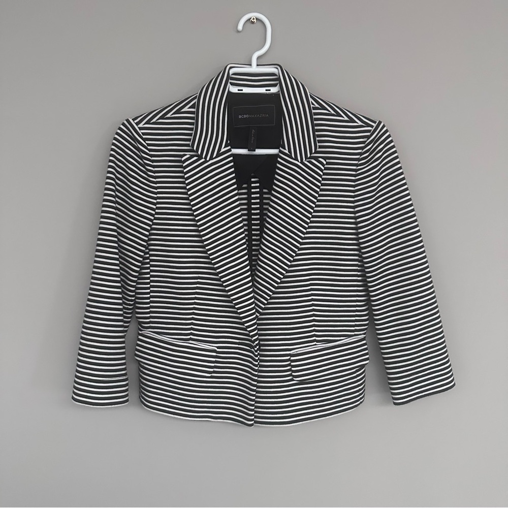 BCBG Black and White Striped Blazer Cropped Size Small